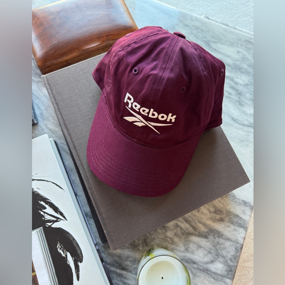 Reebok burgundy baseball cap, like-new